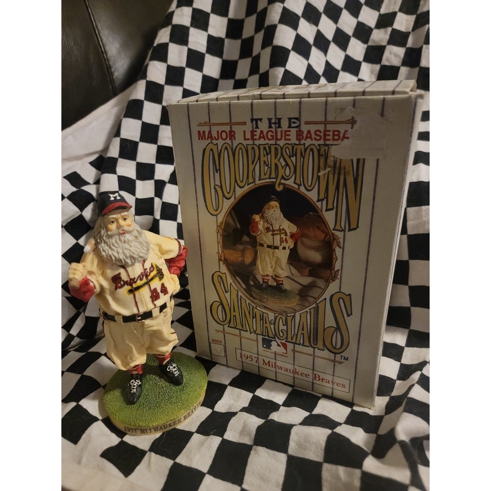 1994 Cooperstown Collection Santa Claus Statue Flambro 1957 Milwaukee Braves